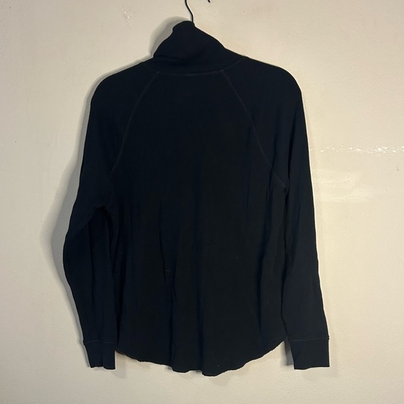 Everlane Thermal Waffle Knit Turtleneck - Picture 3 of 6